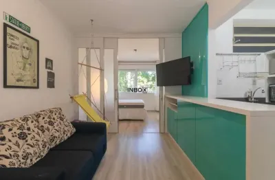 Apartamento com 59m2, 01 dormitórios totalmente mobiliado no bairro C. Redentor em P. Alegre