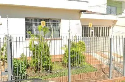 Casa térrea com 2 residências. terreno 10 x 30. 300m².