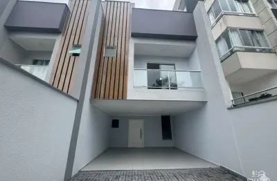 Casa com 3 quartos à venda na Rua Wolfgang Amon, 473, Costa e Silva, Joinville