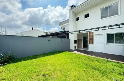 Casa com 3 quartos para alugar na Rua Professora Avelina Lamin, 65, Jardim Sofia, Joinville