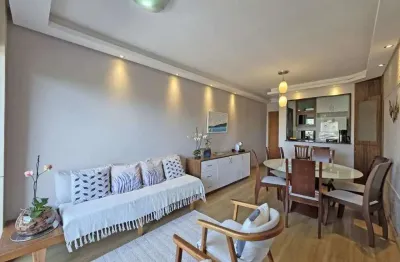 Apartamento reformado e ampliado no naturale – sol da manhã e lazer completo