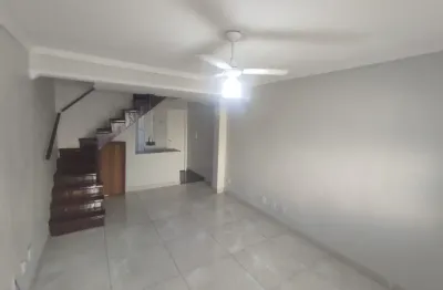 Casa de condomínio, 2 quartos, perto do west shopping