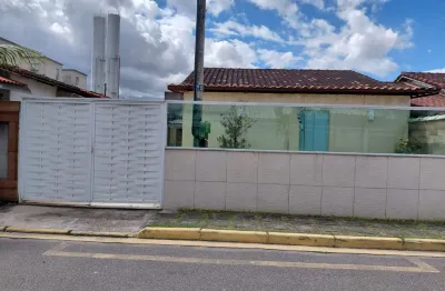 Casa linear 3 quartos em localização privilegiada, confira!