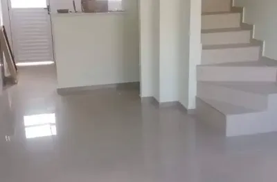 Casa em condomínio, 2 quartos, quintal, próximo ao park shopping