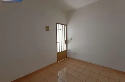 Casa com 1 quarto para alugar na Vila Carolina, São Paulo 
