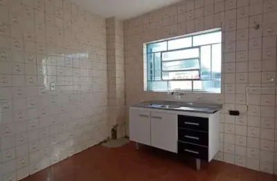 Casa com 2 quartos para alugar na Vila Carbone, São Paulo 