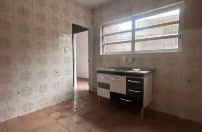 Casa com 2 quartos para alugar na Vila Albertina, São Paulo 