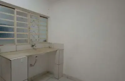 Casa com 1 quarto para alugar no Jardim Cecy, São Paulo 