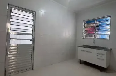 Casa com 1 quarto para alugar na Vila Santa Maria, São Paulo 