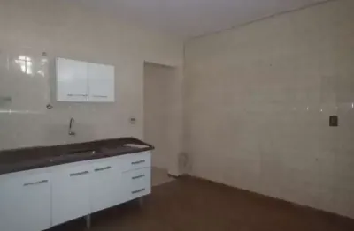 Casa com 2 quartos para alugar na Vila Carolina, São Paulo 