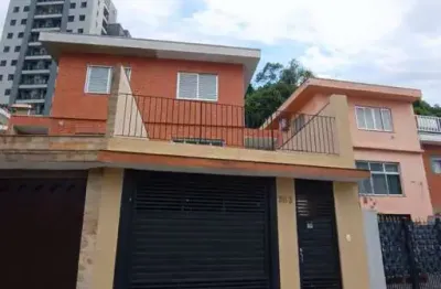 Casa com 3 quartos para alugar na Vila Carbone, São Paulo 