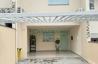 Casa com 2 quartos à venda no velha, blumenau , 88 m2 por r$ 460.000