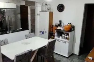 Casa com 03 quartos para venda no jardim carolina, excelente localização.