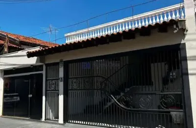 Casa com 5 quartos para alugar na Vila Santista, Bauru 