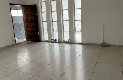 Casa com 3 quartos para alugar no Centro, Bauru 