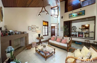 Sobrado com 4 dormitórios à venda, 589 m² por R$ 2.500.000,00 - Condominio Residencial Lago dos Cisnes - Foz do Iguaçu/PR