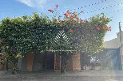 Casa com 3 quartos à venda na Rua Antônio Marcos de Oliveira, 501, Jardim Tarraf II, São José do Rio Preto, 250 m2 por R$ 840.000