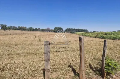 Oportunidade única! sitio à venda em potirendaba-sp, com 3 quartos, 1 suite, 2 salas, 2 banheiros, 10 vagas de garagem e 4,00 alqueires de área.