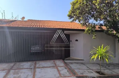 Casa com 3 quartos à venda na Rua Adauto Pinheiro, 420, Parque Residencial Lauriano Tebar, São José do Rio Preto, 168 m2 por R$ 460.000