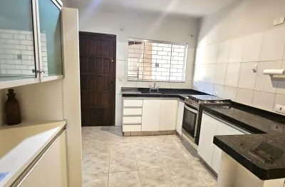 Casa com 3 quartos à venda na Travessa Padre Almeida, ., Petrópolis, Londrina