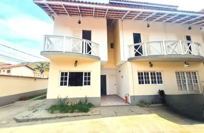 Sobrado para locação em caraguatatuba, martim de sa, 2 dormitórios, 2 suítes, 1 banheiro, 1 vaga