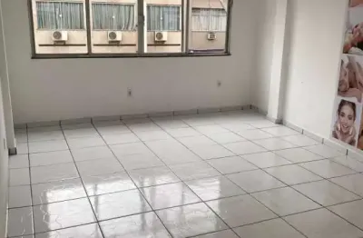 Sala comercial para alugar na Avenida Amaral Peixoto, 199, São João, Volta Redonda
