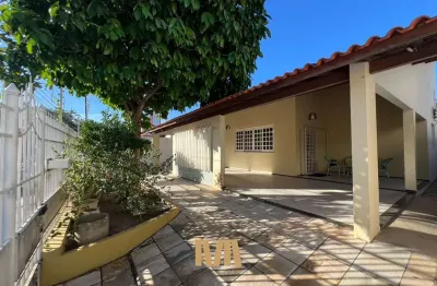 Casa com 340m² 04 quartos e escritório a venda no jóquei