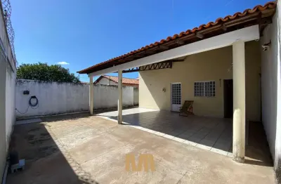 Casa com 02 quartos | 200m² à venda no vale quem tem