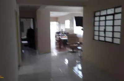 Casa com 3 quartos à venda na Rua João Batista Fittipaldi, 347, Alto da Boa Vista, Mogi das Cruzes