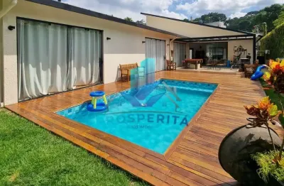 Casa alto padrão  nova, térrea c/ piscina, em rua fechada no miolo da granja!