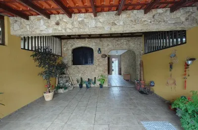 Casa térrea charmosa para locação em ótima localização!