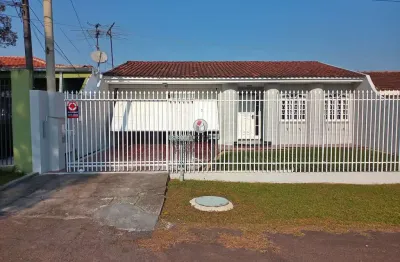 Casa com 3 quartos para alugar na rua berta klemtz, 533, fazendinha, curitiba por r$ 4.000