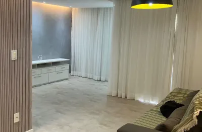 Excelente apartamento, 2/4, sala ampliada, mobiliado, varanda.