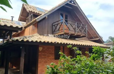 Casa com 3 quartos à venda na servidão quadros, 525, rio tavares, florianópolis por r$ 2.020.000