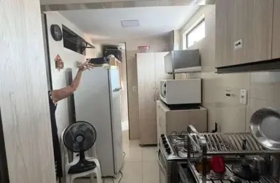 Apartamento bem localizado no cabo branco apenas 600m do mar