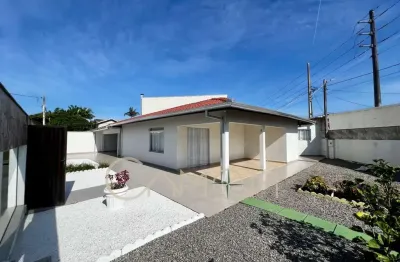 Casa para venda em guaratuba, centro, 3 dormitórios, 1 suíte, 3 banheiros, 2 vagas