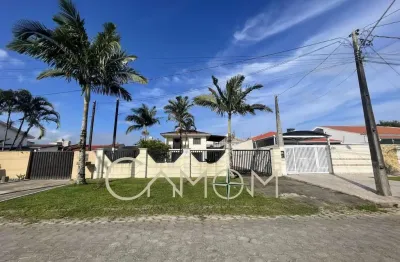 Sobrado para temporada em guaratuba, centro, 4 dormitórios, 1 suíte, 2 banheiros, 3 vagas