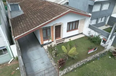 Casa residencial desocupada no melhor do bairro vila izabel