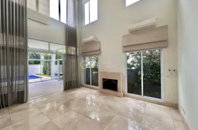 Casa em Condomínio para Locação em Santana de Parnaíba, Tamboré, 3 dormitórios, 3 suítes, 1 banheiro, 4 vagas