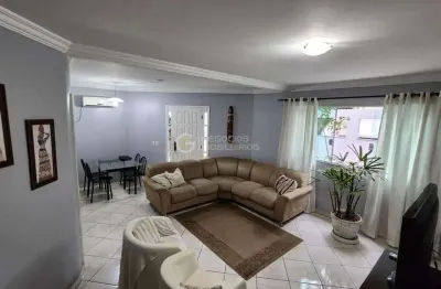 Casa em Condomínio para Venda em Rio de Janeiro, Jacarepagua, 3 dormitórios, 1 suíte, 4 banheiros, 2 vagas