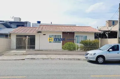 Casa ampla com 3 quartos e espaço gourmet à venda no bairro cordeiros em itajaí