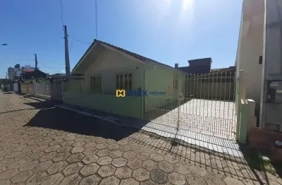 Casa mista com 2 dormitórios (1 suíte) à venda, são joão, itajaí