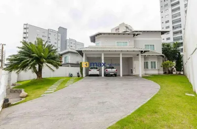 Venda: ampla casa semi mobiliada com 2 dormitórios + 2 suítes e piscina