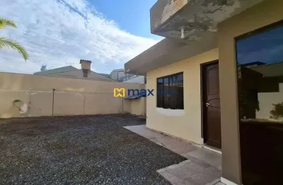 Casa ampla, semi mobiliada com 3 quartos (1 suíte) à venda no bairro ressacada em itajaí