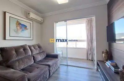 Excelente apartamento semi mobiliado com 2 quartos (1 suíte) à venda no bairro são joão em itajaí