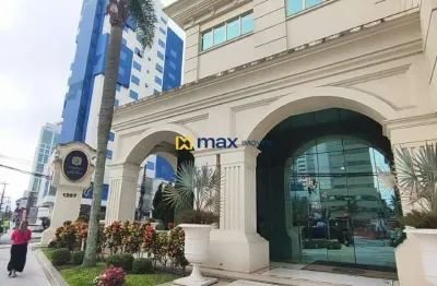 Excelente sala com 1 vaga de garagem à venda no bairro centro em itajaí