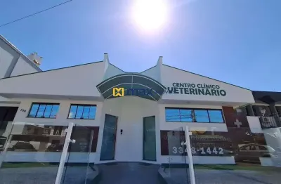 Casa comercial com 350 m² à venda no bairro ressacada em itajaí