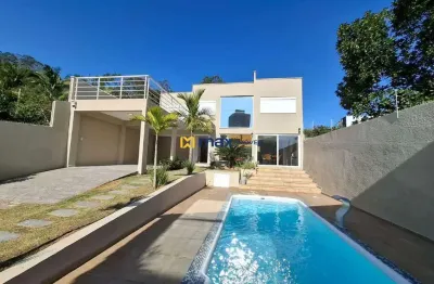 Casa com piscina mobiliada, 4 dormitórios sendo 2 suítes na fazendinha - itajaí