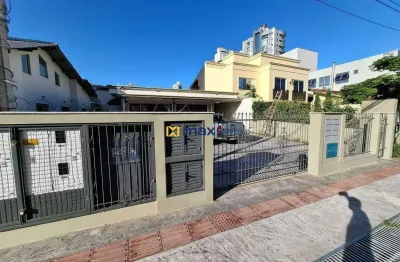 Locação: Apartamento com 02 quartos. Bairro Centro (Itajaí)
