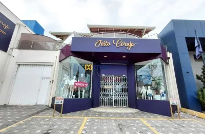 Venda: Casa Mobiliada com 3 dormitórios + Sala comercial, 445m², Centro de Navegantes